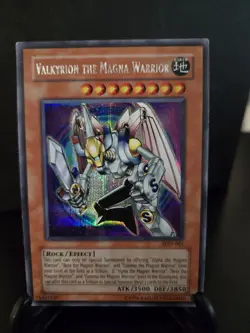Valkyrion the Magna Warrior Secret Rare Unlimited Lightly Played SDD-001 - Image 1