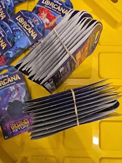 Disney 29Pk Lorcana Trading Card Game Ursula's Return Booster Pack TCG 26packs - Image 3