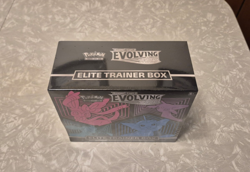 Pokemon TCG Sword and Shield Evolving Skies Elite Trainer Box ETB Sealed - Image 3