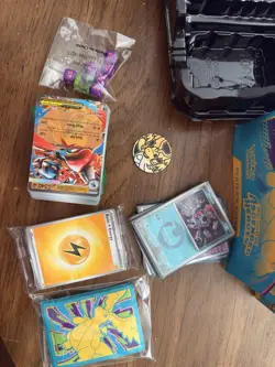 Pokemon TCG Ascended hero’s Elite Trainers Box (Pokemon Center) - Image 5
