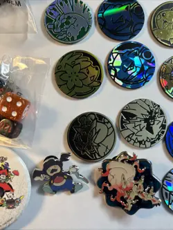 Lot Official Pokemon TCG Coins Pins Dice - BLASTOISE PIKACHU RAICHU - Image 4