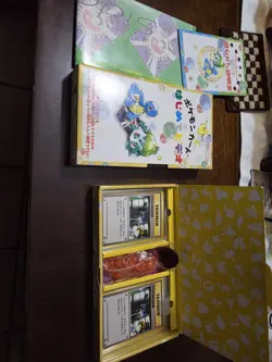 VINTAGE 1999 POKEMON VHS SQUIRTLE/BULBASAUR. TRAINERS & ENERGY INCLUDED - Image 1