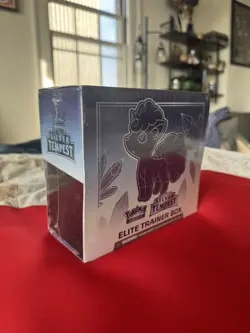Pokemon TCG: Sword & Shield SILVER TEMPEST Elite Trainer Box ETB New & Sealed - Image 3