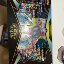 Pokemon TCG: Shining Fates Premium Collection Set [Shiny Crobat/Dragapult VMAX - Image 3