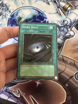 (58) Yu-Gi-Oh! - Dark Hole - LOB-052 - Super Rare Unlimited MP - Image 4