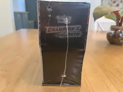 Pokemon TCG: Champion's Path Elite Trainer Box 820650805455 - Image 2