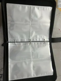 Pokemon TCG 4-Pocket Binder 50 Pages holds 200 / 400 Cards ( Pokeball ) - Image 3