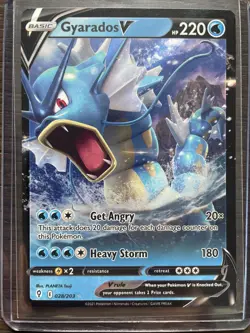 Gyarados V 028/203 Full Art Ultra Rare - 2021 Pokemon Evolving Skies NM - Image 1
