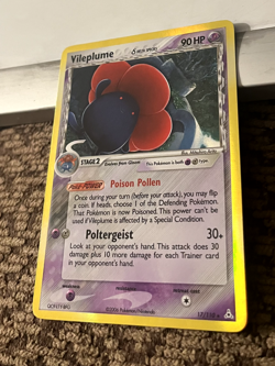 Pokemon TCG - Vileplume (Delta Species) 17/110 Holon Phantoms Holo - NM - Image 1