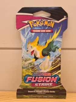 Pokemon TCG Sword & Shield 08 Fusion Strike Sleeved Booster Pack - Image 4