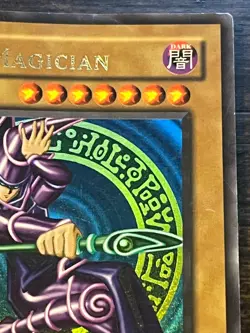 Yugioh Dark Magician SDY-006 Ultra Rare HP - Image 3
