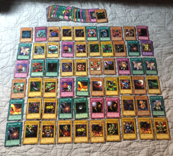 Vintage Lot Of 103 Spanish 1st Edition Yu-Gi-Oh Cards Mixed Sets - Image 1