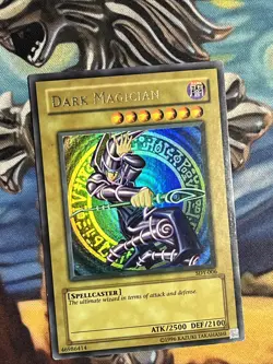 Yugioh HOLOBLEED MISPRINT Dark Magician SDY-006 Ultra Rare Unlimited 1.5 WAVY - Image 3