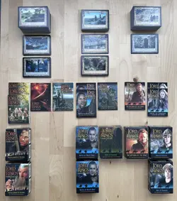 SITE COLLECTION (LORD OF THE RINGS TCG, LOT OF 319 COMMON/UNCOMMON CARDS) - Image 1