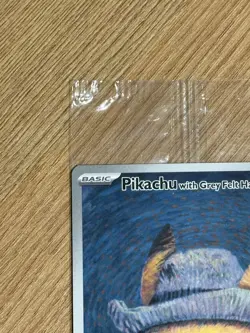 Pokemon - Pikachu with Grey Felt Hat SVP085 - SVP Promo - Sealed/NM - Full Art - Image 3