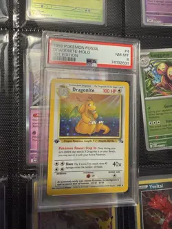 1999 POKEMON FOSSIL 1ST EDITION #4 DRAGONITE-HOLO PSA 8 - Image 2