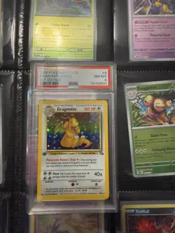 1999 POKEMON FOSSIL 1ST EDITION #4 DRAGONITE-HOLO PSA 8 - Image 4