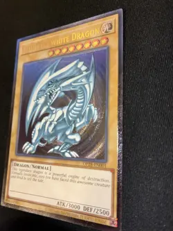 YUGIOH Blue-Eyes White Dragon OP28-EN001 Ultimate Rare NM #55 - Image 4