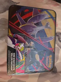 Pokemon TCG Mega Evolutions Lunch Box Tin with 6 Packs & 3 Holos, GERMAN! - Image 2
