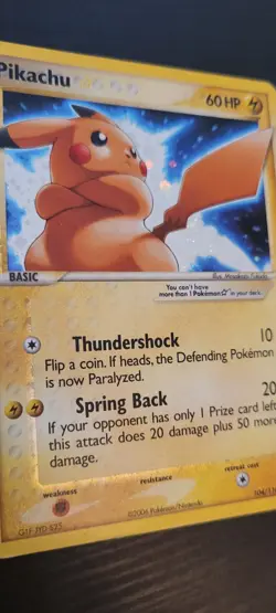Pikachu Gold Star Holo Rare 104/110 Holon Phantoms Pokemon Card TCG - Image 3