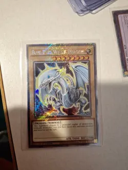 * BLUE-EYES WHITE DRAGON * 1ST EDITION PLATINUM SECRET RARE RA04-EN108 YUGIOH! - Image 1