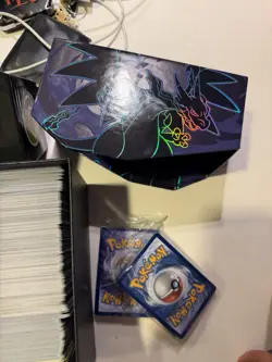 Pokemon TCG Mixed Card Lot - Image 3