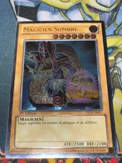 CARTE Yu Gi Oh MAGICIEN SOMBRE YSYR-FR001 ULTIMATE 1ere edition - Image 1