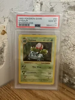 PSA 10 Pokemon TCG Ivysaur Base Set Shadowless 30/102 - Image 1