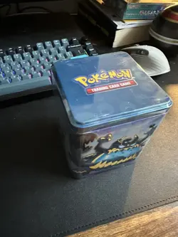 Pokemon TCG 2022: Sword & Shield Stacking Tin Umbreon Tin - Darkness New/Sealed - Image 2