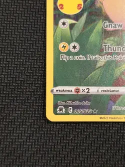 Pokemon Pikachu Holo Rare Celebrations 005/025 EN Basic 2021 - LP - Image 5