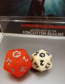 Magic the Gathering Adventures in the Forgotten Realms Spindown D20 - White - Image 3