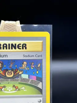 Lucky Stadium 100/105 Neo Destiny 1st Edition Uncommon Pokemon TCG Vintage - Image 3