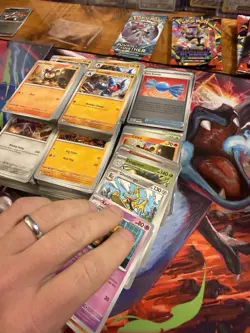 Mega Evolution Bulk Lot Of 700 Cards Holos Reverse Holos Un/Commons No Energies - Image 3