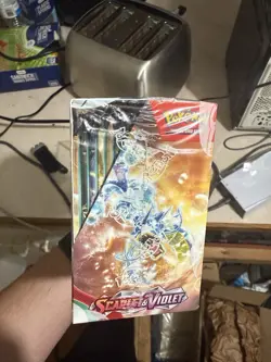 Pokemon TCG: Scarlet & Violet Base Booster Box w/Acrylic Case - Image 5