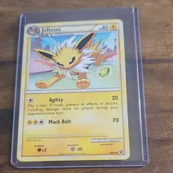 Pokemon Jolteon Undaunted 28/90 Uncommon 80HP Stage 1 Mach Bolt Agility 2010 - Image 1