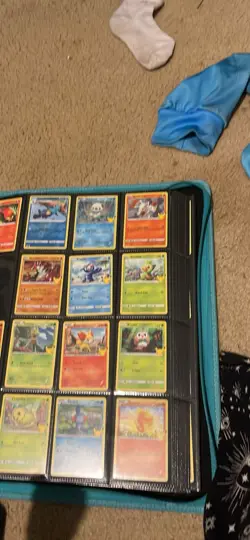 Pokemon Bulk Lot 100 Cards! Holos, Reverse Holos, Common - Image 1