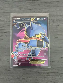 Pokemon TCG Toxicroak EX Ultra Rare Holo Full Art 102/106 - Image 1