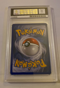 TOPPS MGC POKEMON 2010 HOLO KYOGRE & GROUDON LEGEND UNDAUNTED GRADE 7 - Image 2