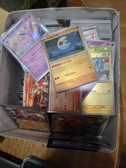 3lbs of Pokemon TCG Holo, common, EX, reverse holos. A random mix of sets - Image 2
