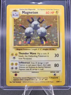 1999 Pokemon BASE SET II MAGNETON HOLO RARE 9/102 - Image 1