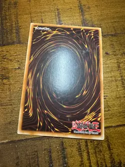 Blue-Eyes White Dragon SDBE-EN001 1st Edition Ultra Rare PL + BONUS - Image 2