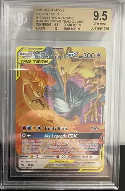 Pokemon 2019 Hidden Fates : Moltres & Zapdos & Articuno Tag Team GX Beckett 9.5 - Image 2