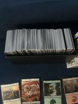 Magic the Gathering Marvel’s Spider-Man - Gift Bundle Box and Cards Lot - Image 2