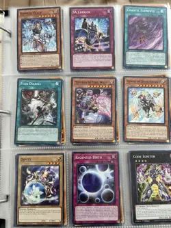 ULTRA RARE Yu-Gi-Oh!– 500 Mint Condition Cards + Binder - Image 5