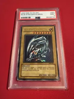 Blue-Eyes White Dragon SDK-001 Starter Deck: Kaiba Unlimited PSA 9 English - Image 1