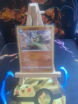 Pokemon Card Sirfetch'd Darkness Ablaze Cracked Ice Holo Rare 098/189 Near Mint - Image 1