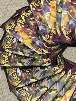 SALE🔥LOT OF 30 SEALED Pokemon Sword & Shield Vivid Voltage Booster Packs - Image 3