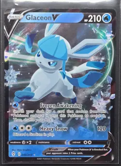 Glaceon V 040/203 Evolving Skies Ultra Rare Pokemon 2021 - Image 1