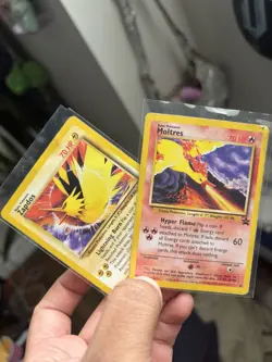Pokemon Moltres 21 & Zapdos 23 Wizards Black Star Promo Cards Movie 2000 Damaged - Image 1