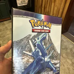Pokemon Diamond & Pearl Card Album Binder 56 Card Storage- Very nice - Image 5